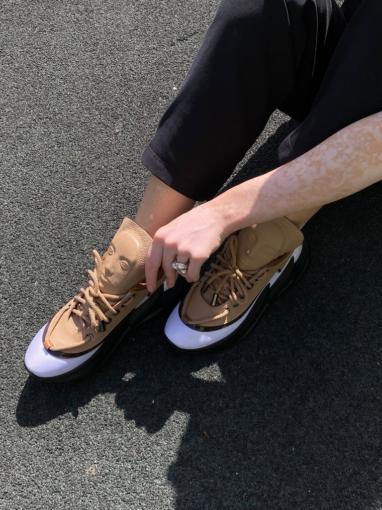 Zeus beige